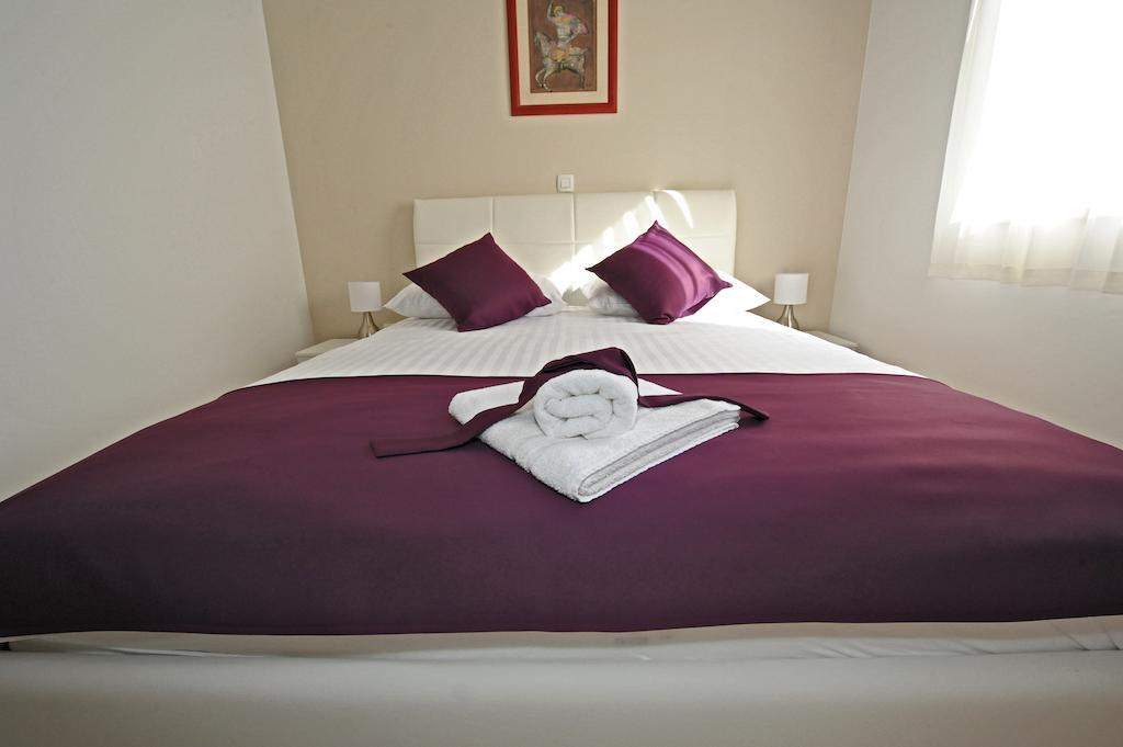 Violet * Zadar